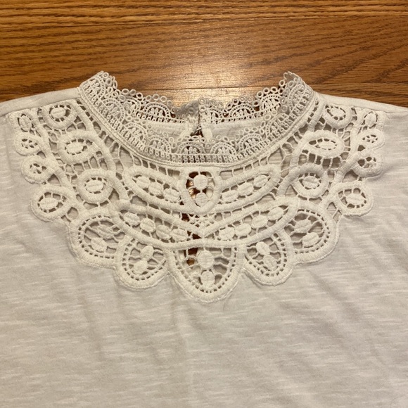 Gorgeous Lace Neckline Loft Outlet Shirt - Picture 6 of 11